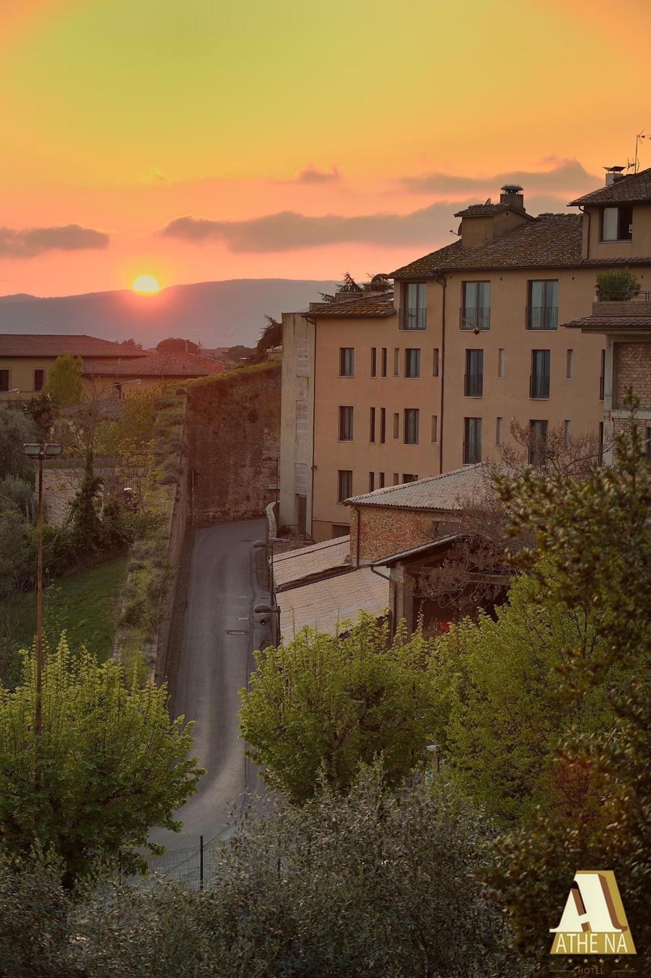 Hotel Athena Siena Bagian luar foto
