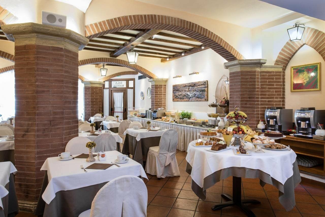 Hotel Athena Siena Bagian luar foto