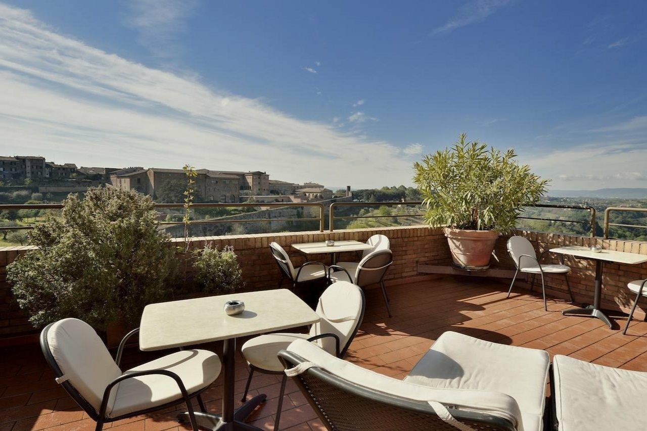Hotel Athena Siena Bagian luar foto