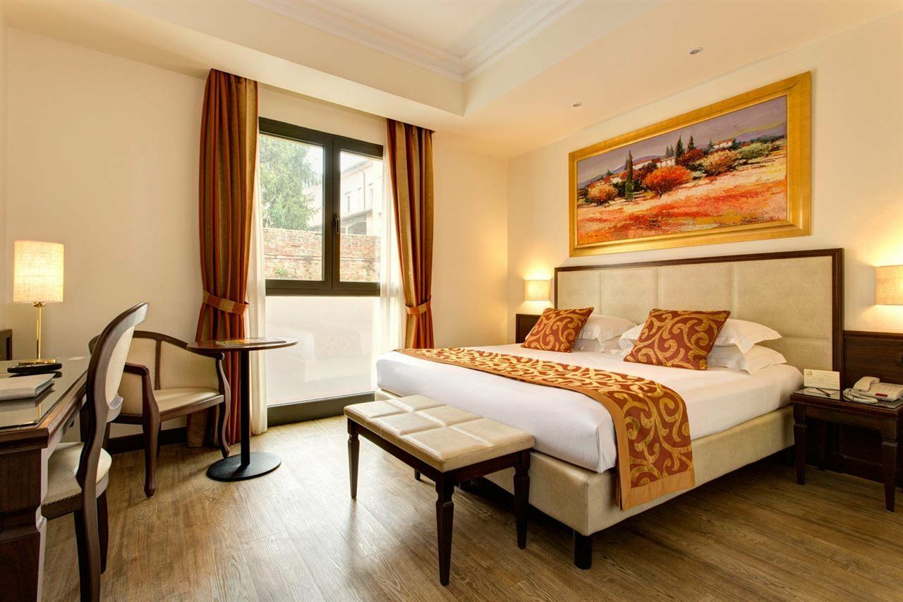 Hotel Athena Siena Bagian luar foto